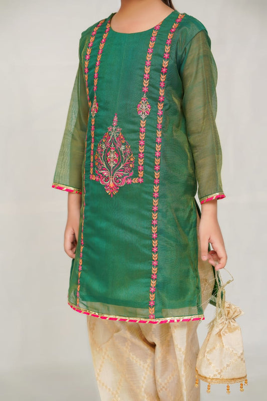 Charming Green Outfit